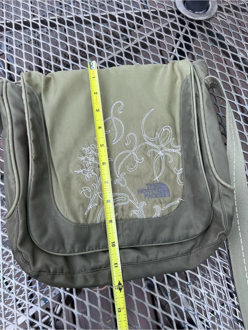 Women’s NorthFace Olive Green Crossbody Bag with Embroidered Detail